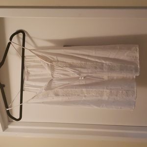 LOFT Light Weight Embroidered Top